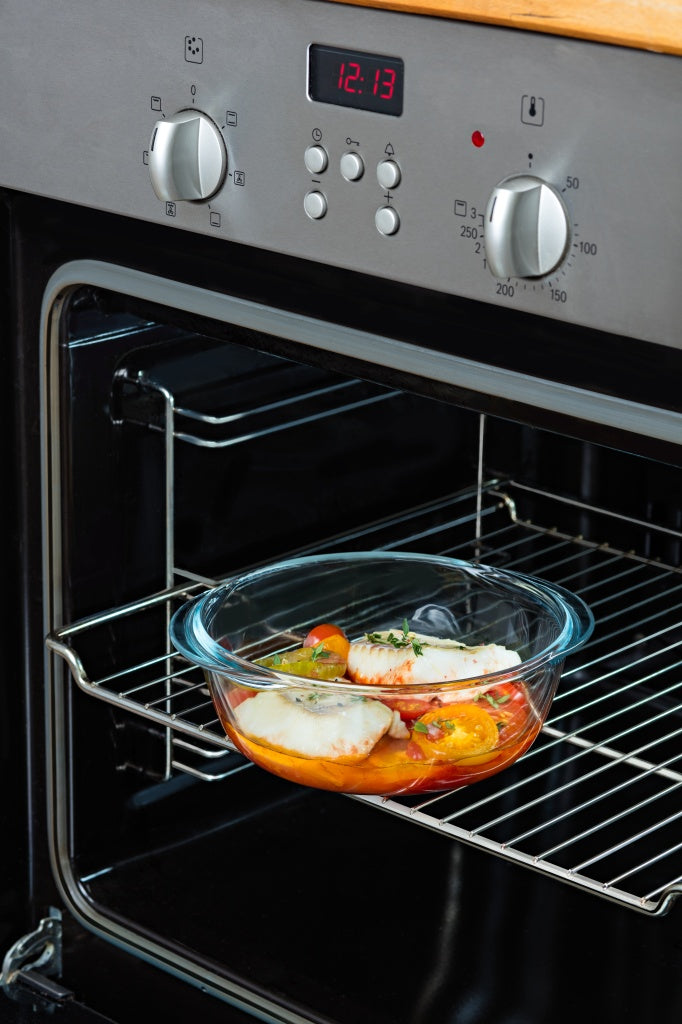 Round glass dish with steam valve lid - Cook  Heat