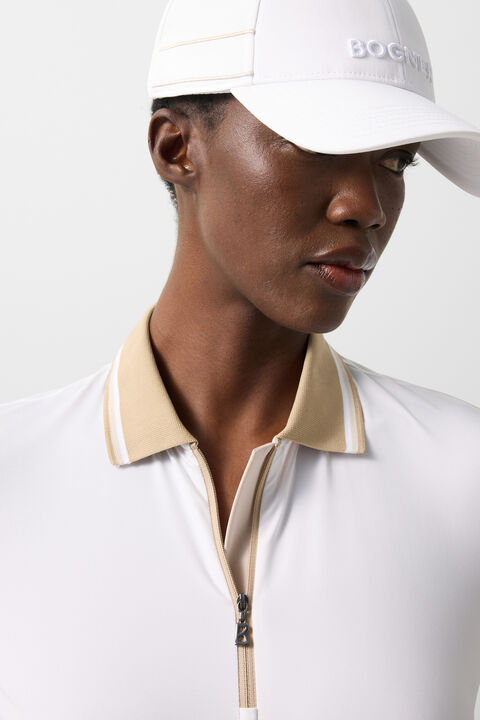 Laurina Functional Short-Sleeved Top In White/Camel