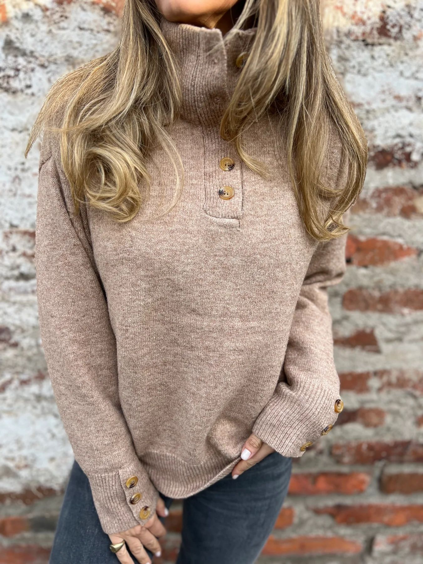 2025 CLEARANCE SALE🔥 Designer-Sweatshirt für Damen mit Stehkragen und speziellen Knöpfen